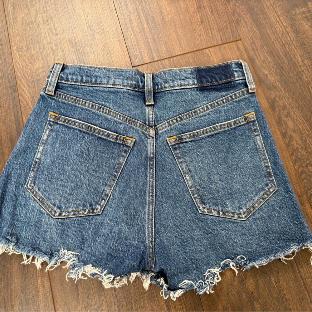 Abercrombie High Rise Mom Shorts - Picture 2 of 3